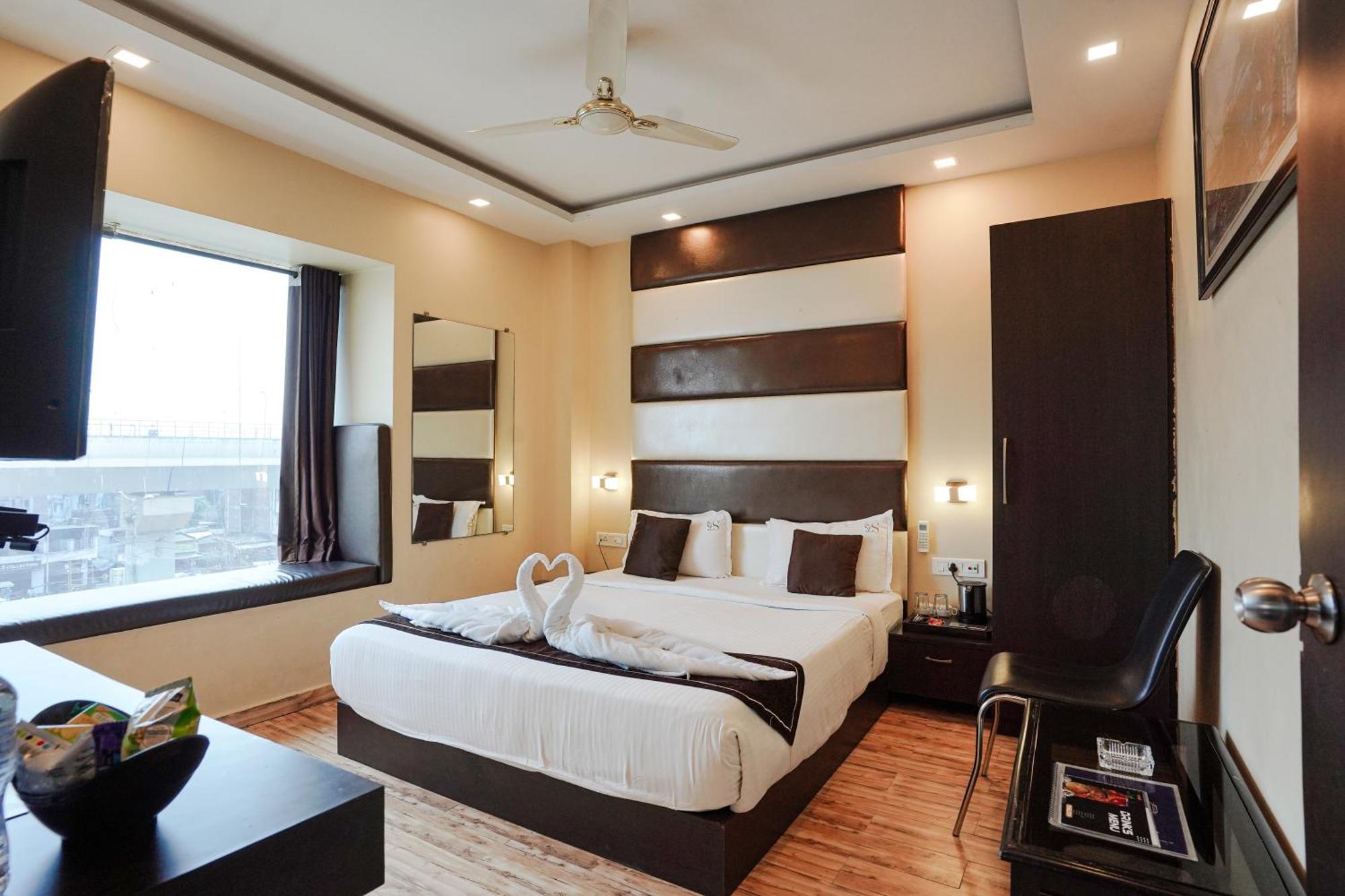 Hotel Sheldon International Near Science City コルカタ エクステリア 写真