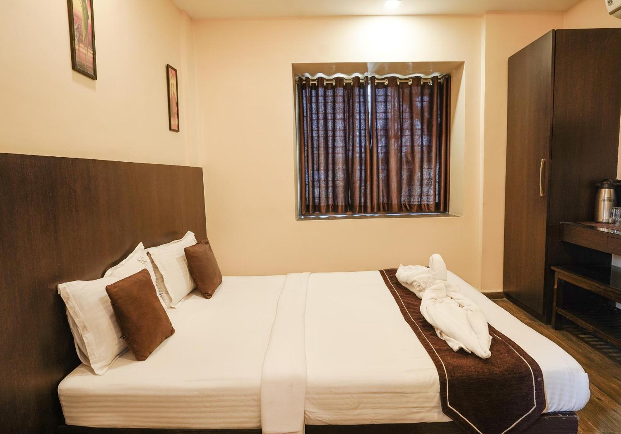 Hotel Sheldon International Near Science City コルカタ エクステリア 写真