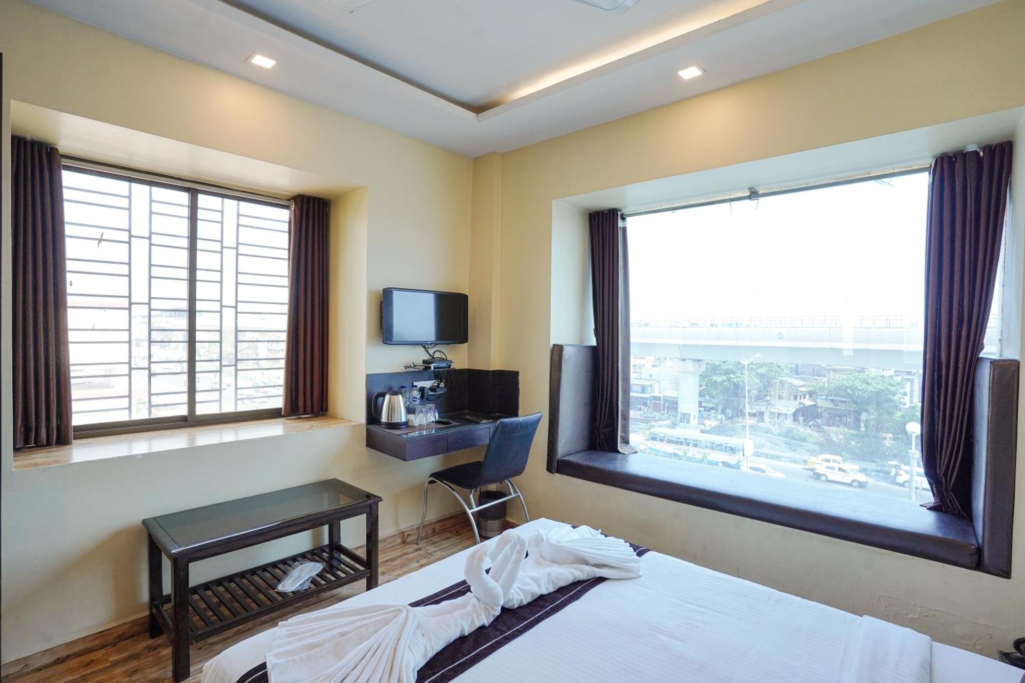 Hotel Sheldon International Near Science City コルカタ エクステリア 写真